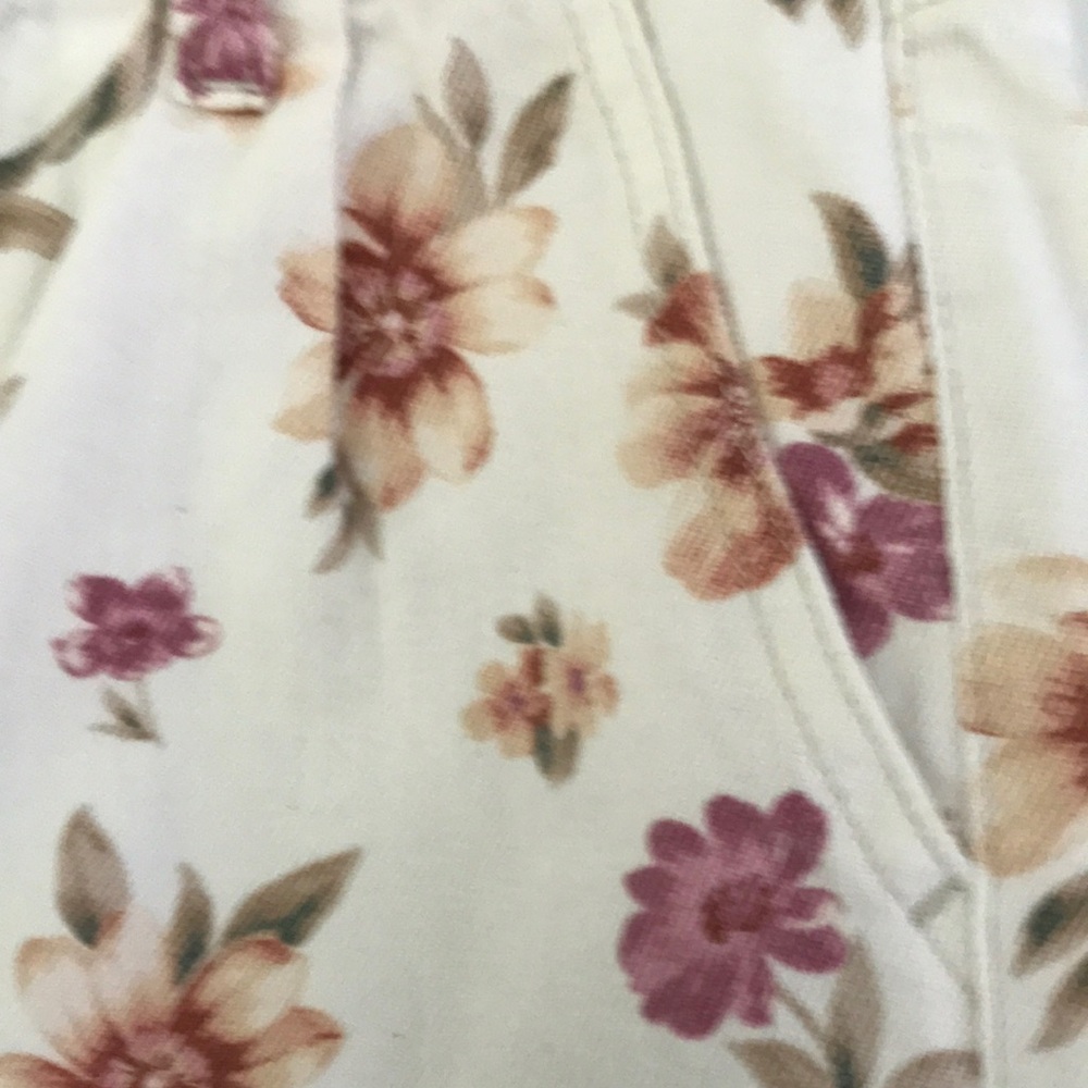 White Floral Women's Cotton Shorts - Picture 5 of 8